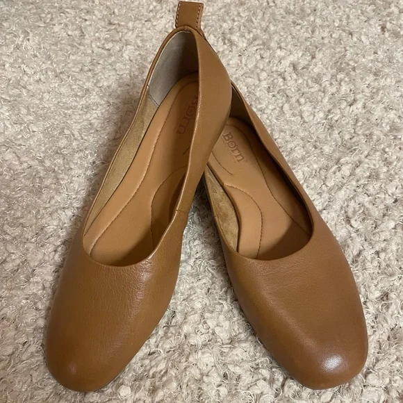 NWOT Born Beca Leather Slip On Ballet Flats - Picture 1 of 9